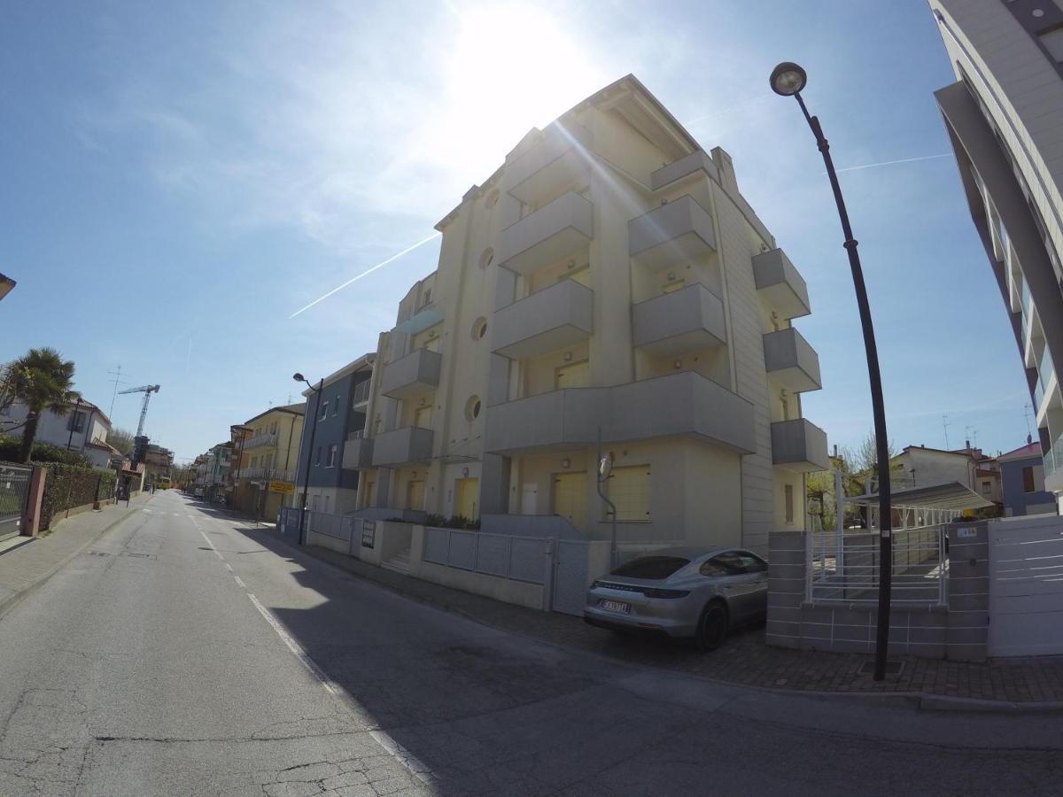 Attico Margherita - Agenzia Cocal Apartment Caorle Exterior foto